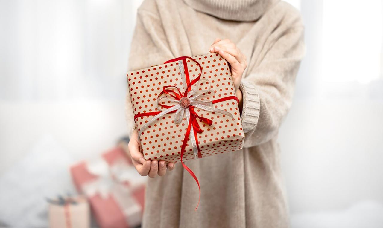 eid-gift-2-20240408125238 - The Canada Times